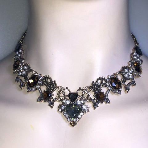 CHLOE + ISABEL Victorian Midnight Heirloom Collar - N179