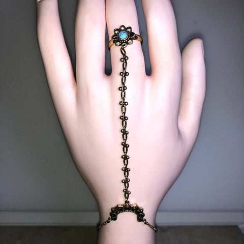 CHLOE + ISABEL golden lotus hand chain bracelet- B073