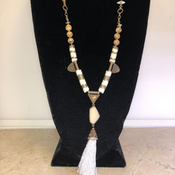 CHLOE + ISABEL desert ivory tassel pendant necklace - N104