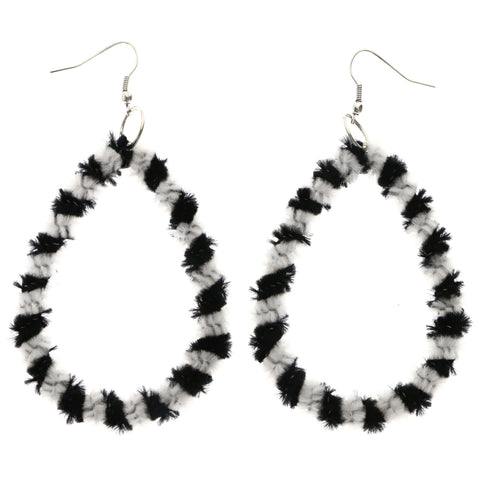 Mi Amore Fuzzy Dangle-Earrings Black/White