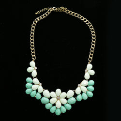 Luxury Crystal Flower Necklace Gold & Green NWOT