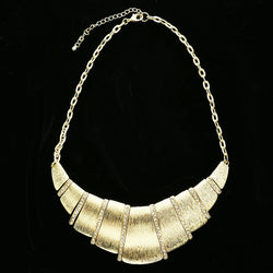 Luxury Crystal Necklace Gold NWOT