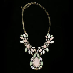 Luxury Crystal Antiqued Necklace Gold & Pink NWOT
