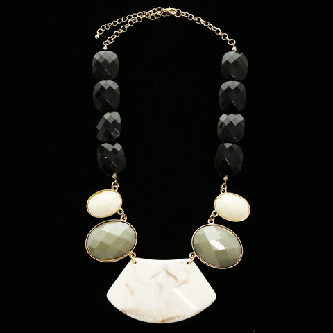 Luxury Faceted Necklace Gold/White NWOT