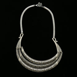 Luxury Necklace Silver NWOT