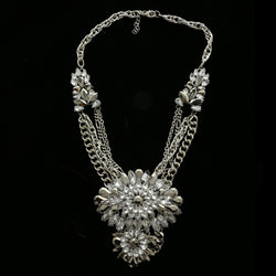 Luxury Crystal Necklace Silver NWOT