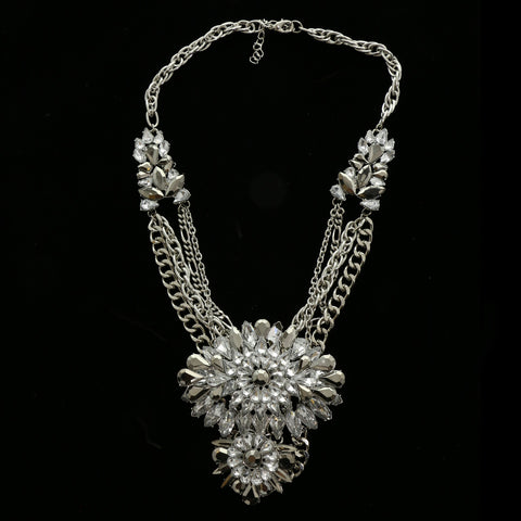 Luxury Crystal Necklace Silver NWOT